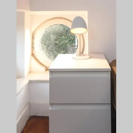 Spacious And Cozy 3 Bedroom Apartment In Downtown Sofia Sofia